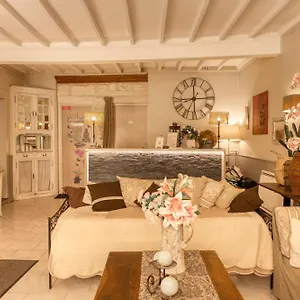 Boquier 3*, Avignone Francia